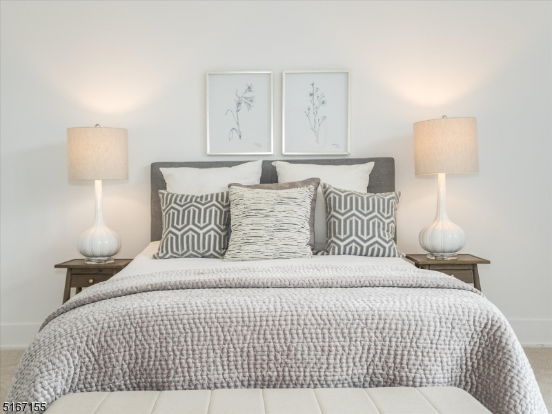 85 Park Ave Unit: 402
