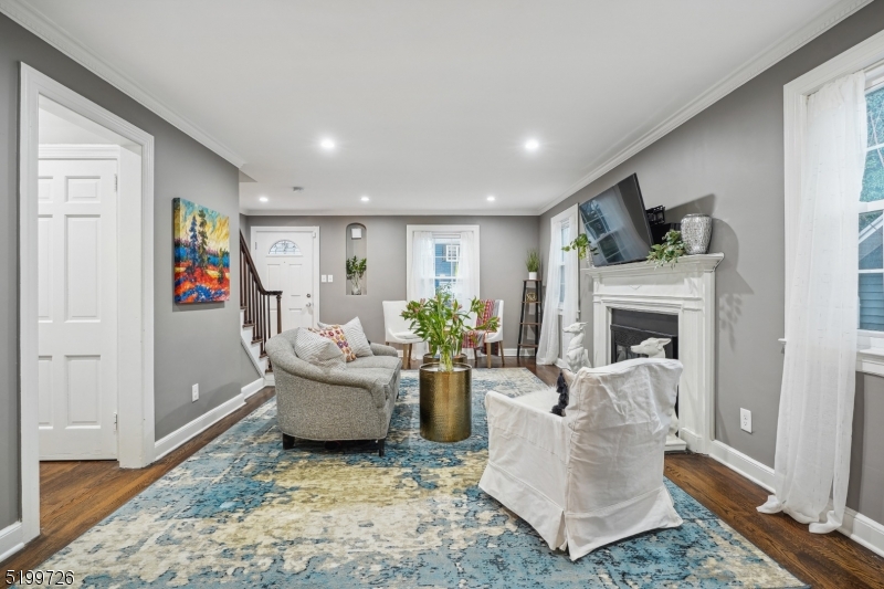265 Ward Pl