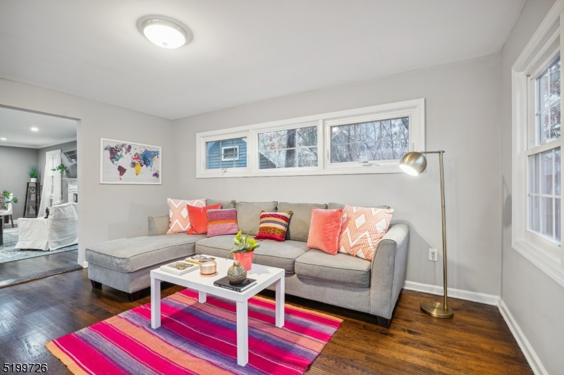 265 Ward Pl