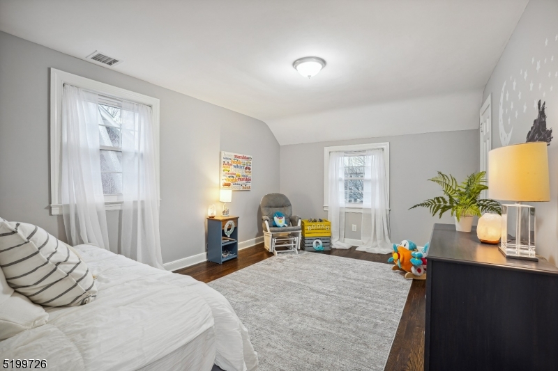 265 Ward Pl