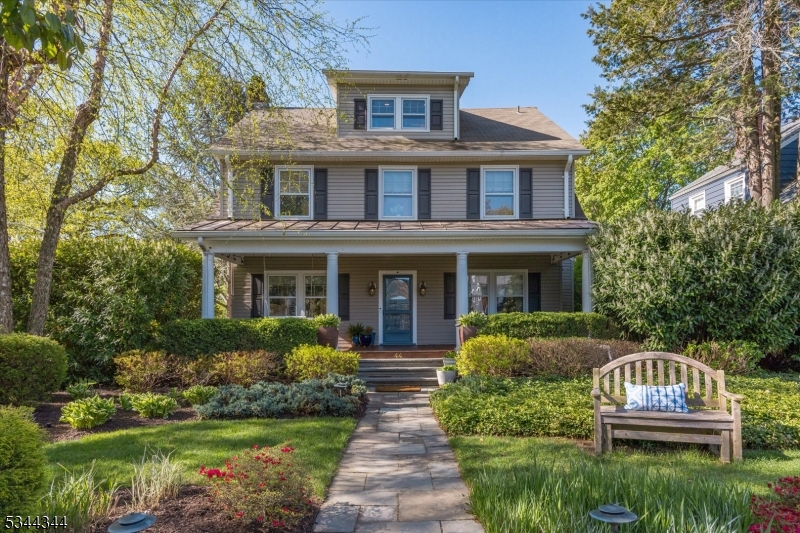 44 Beverly Rd