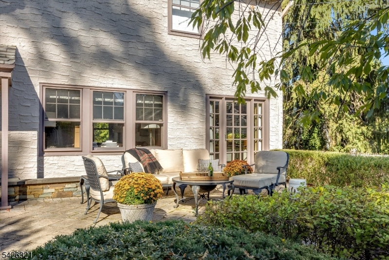13 Ferncliff Ter