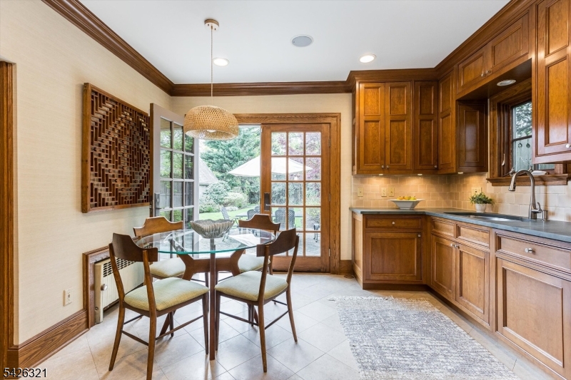 13 Ferncliff Ter