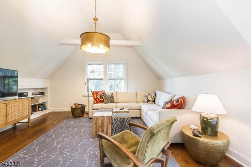 13 Ferncliff Ter