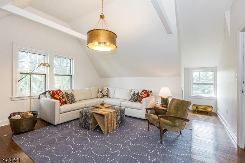 13 Ferncliff Ter
