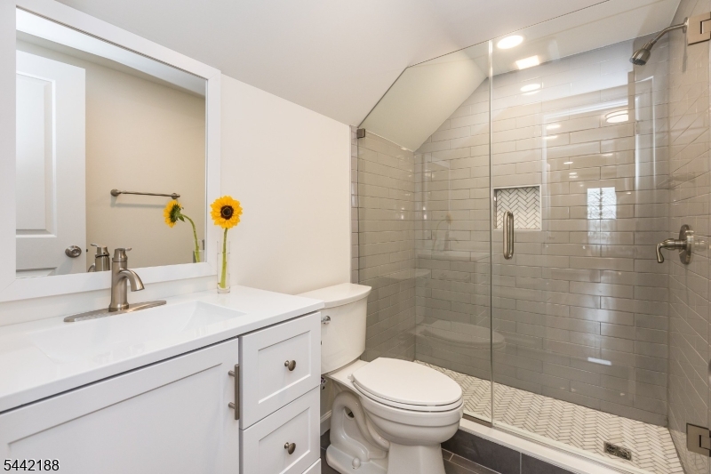 26 N Willow St 2