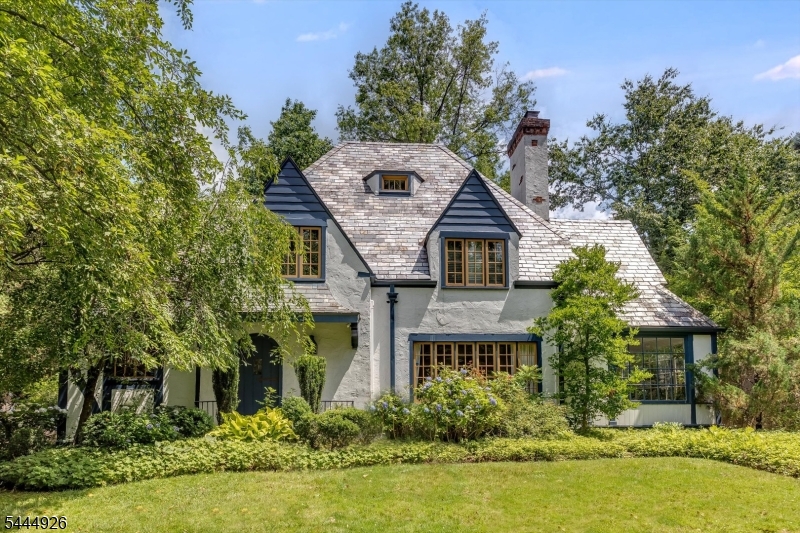 285 Linden Ave
