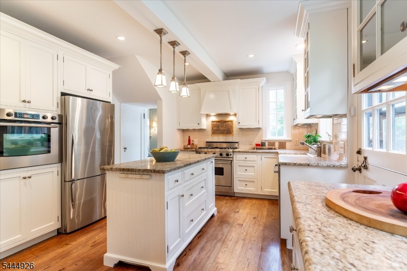 285 Linden Ave