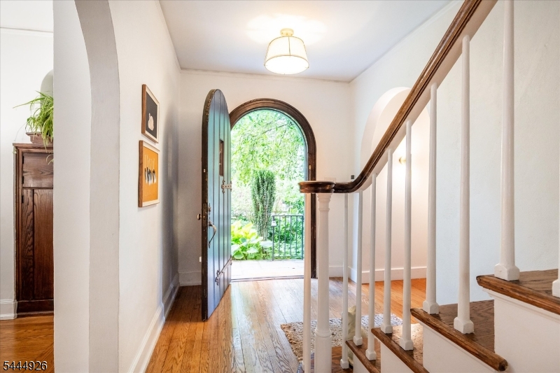 285 Linden Ave