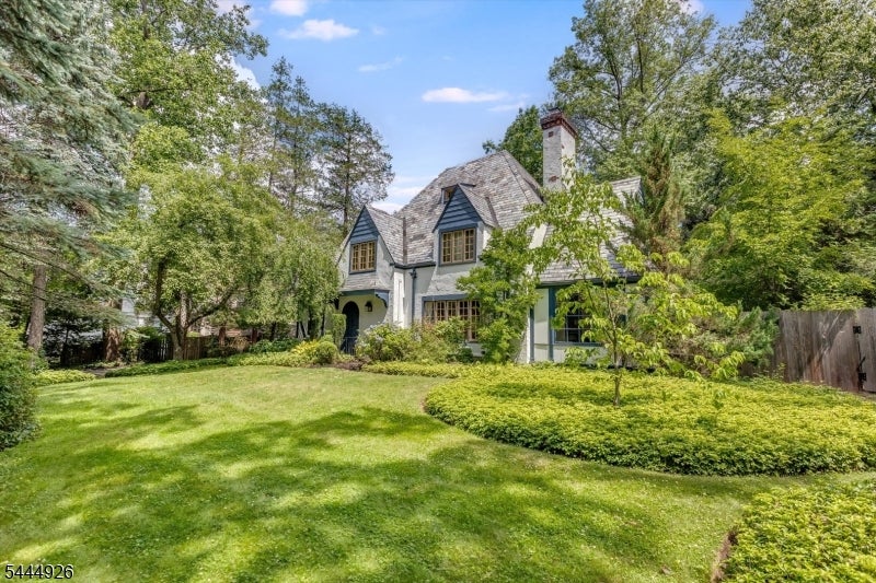 285 Linden Ave