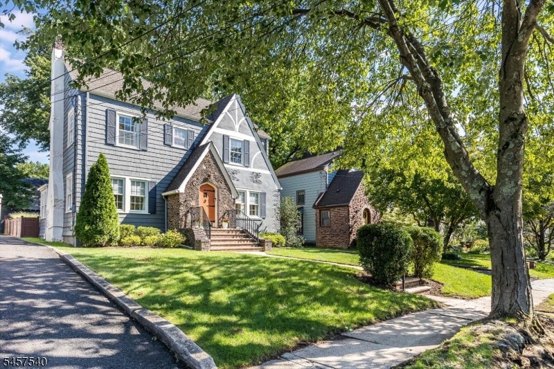 10 Colgate Rd