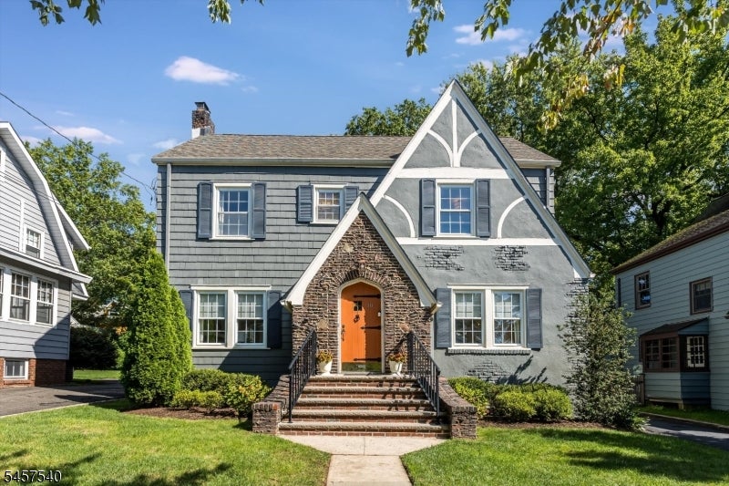 10 Colgate Rd