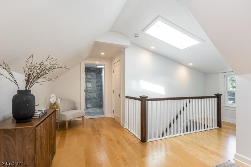 10 Colgate Rd
