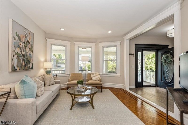 64 Watchung Ave
