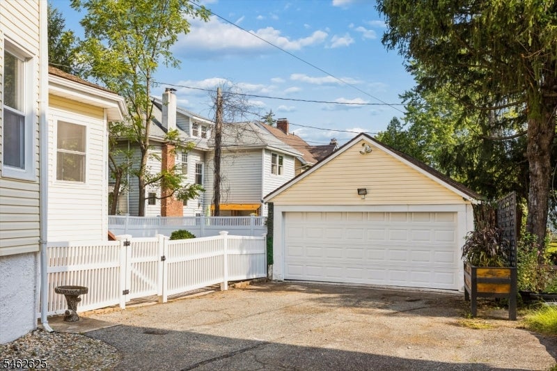 64 Watchung Ave