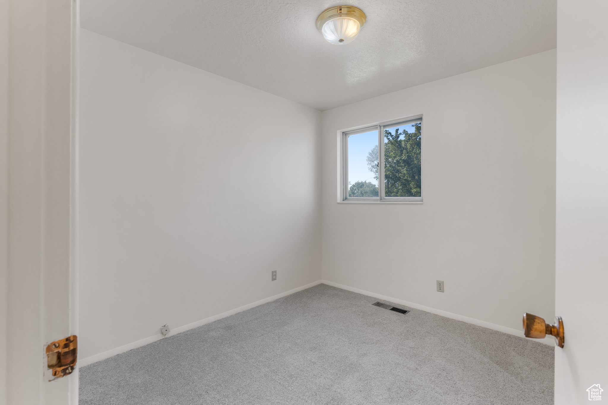 1310 HENDERSON DR