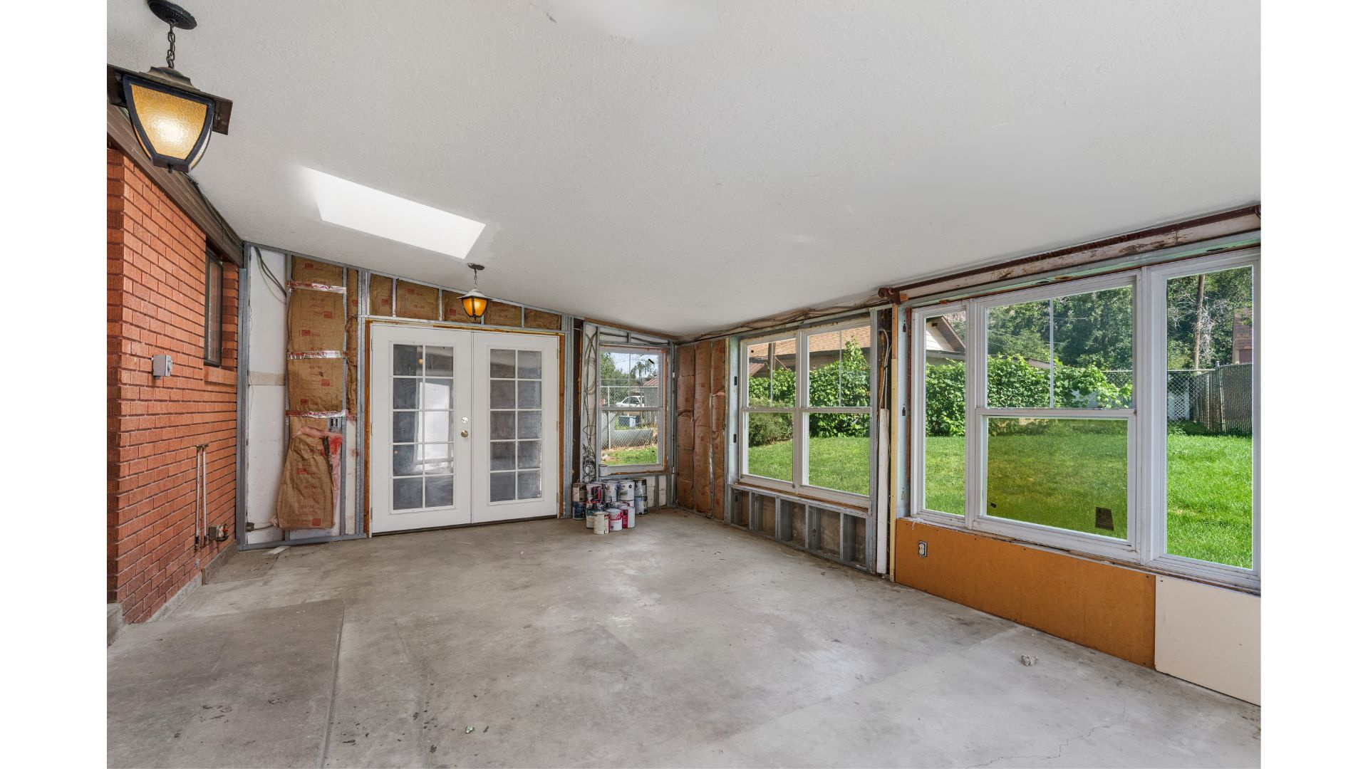1310 HENDERSON DR
