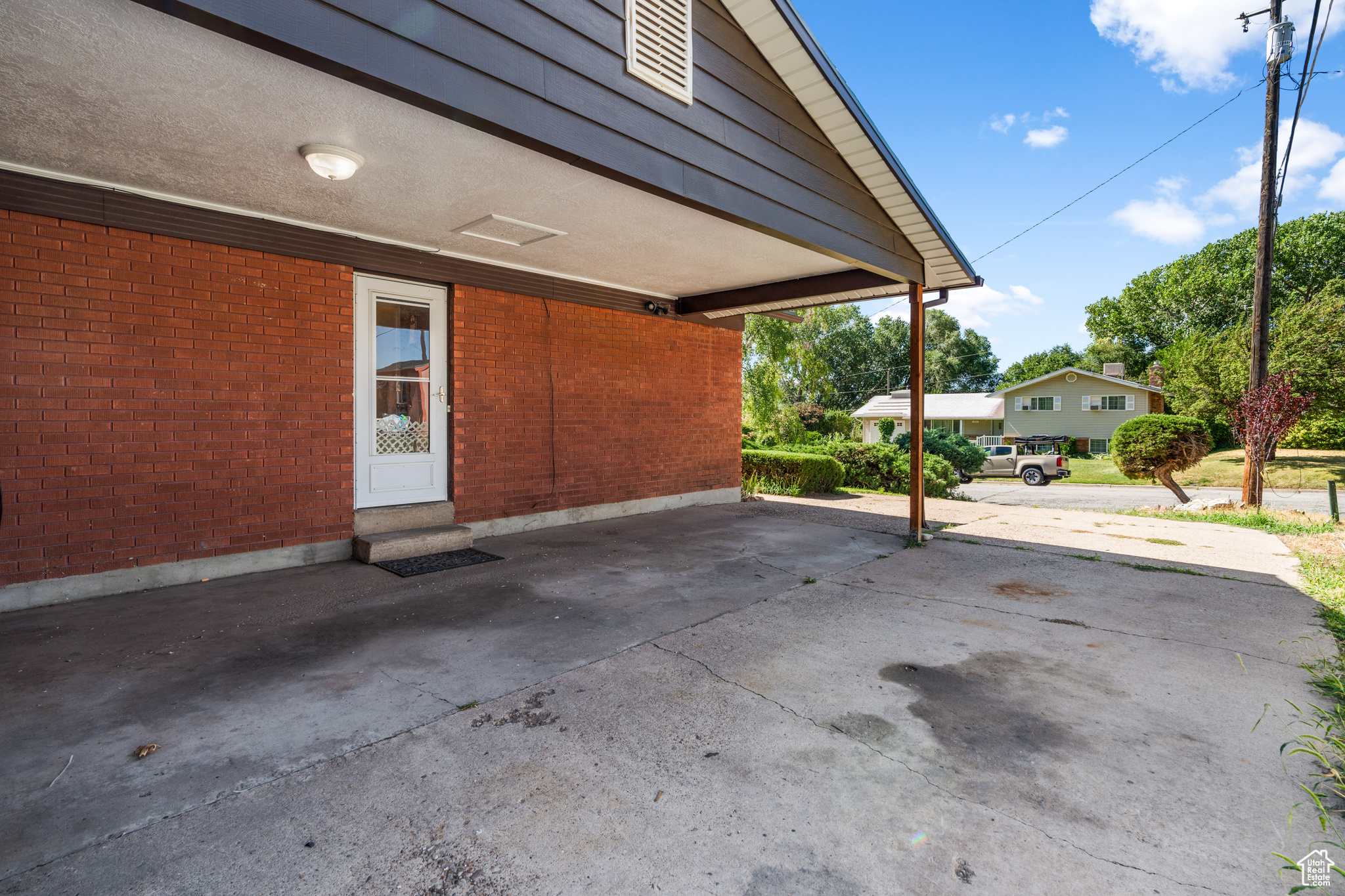 1310 HENDERSON DR