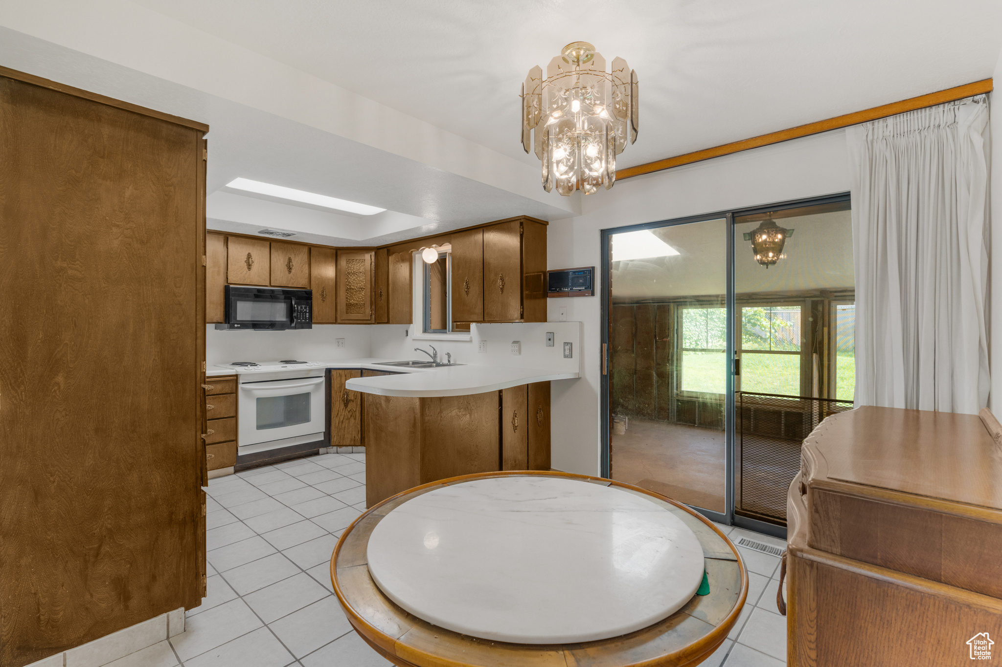 1310 HENDERSON DR
