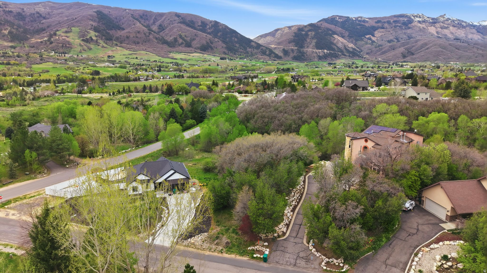 3635 N PATIOSPRINGS DR Unit: 105
