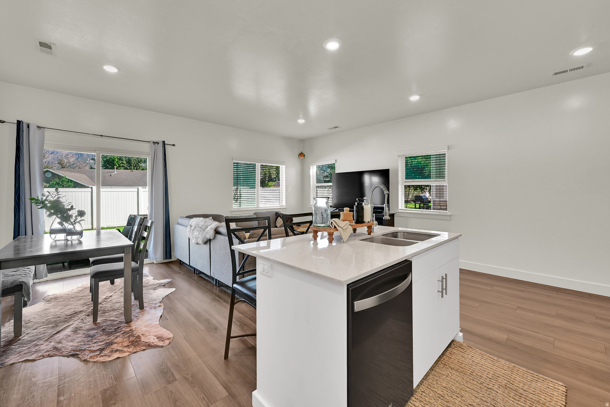 352 E 1850 N #8