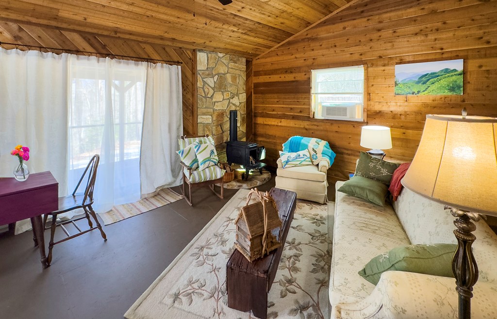 526 Garland Ridge Drive