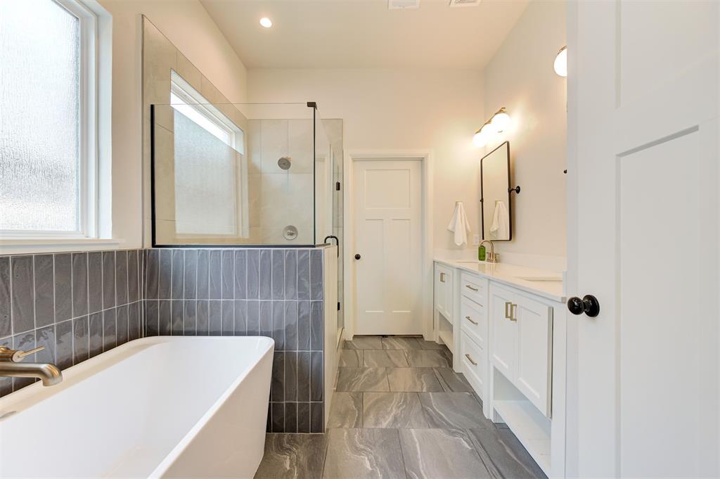 4400 NE 125th Court