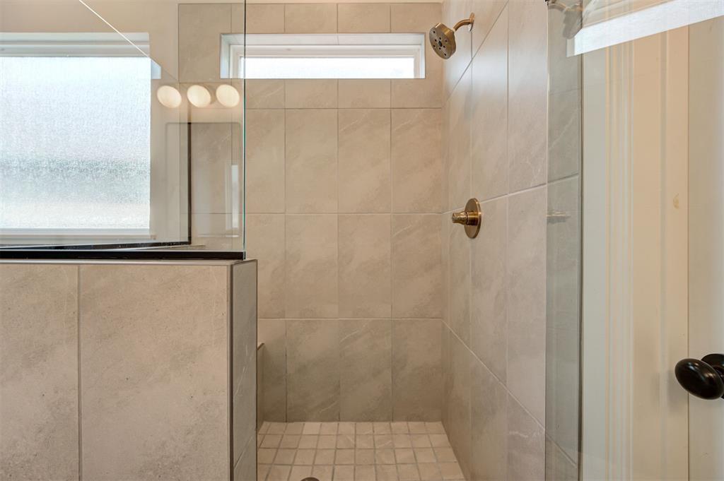 4400 NE 125th Court
