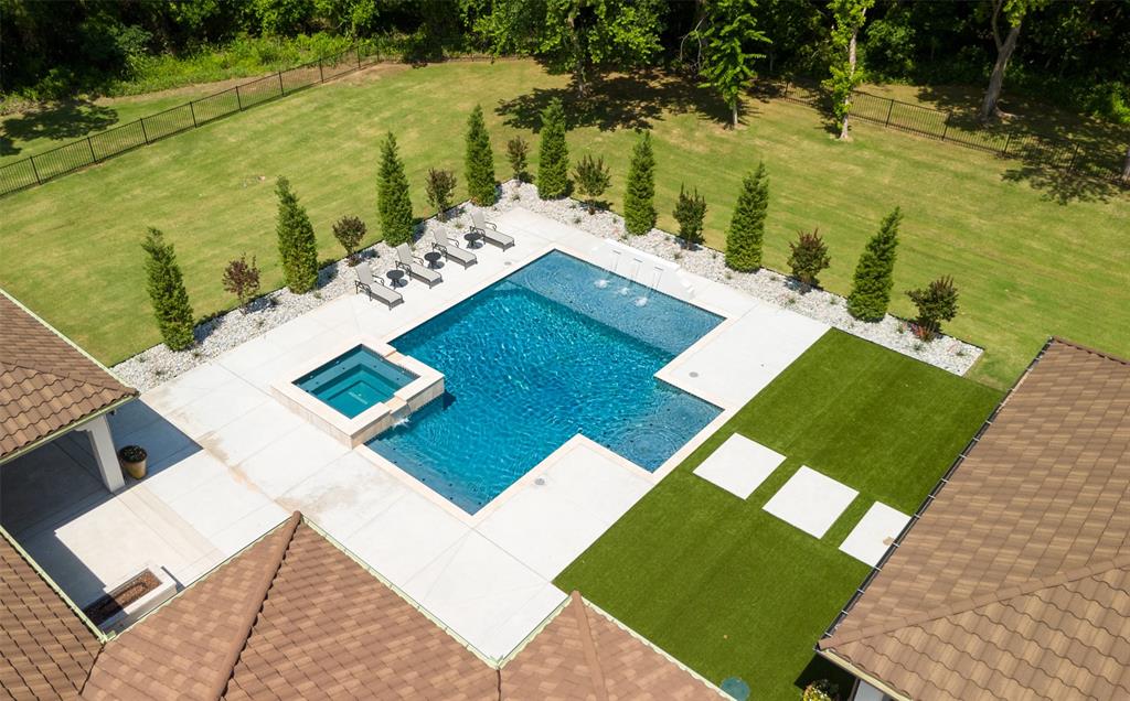 13500 Adero Drive