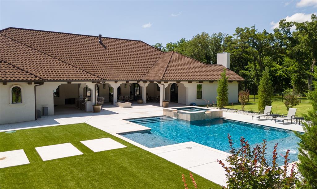 13500 Adero Drive