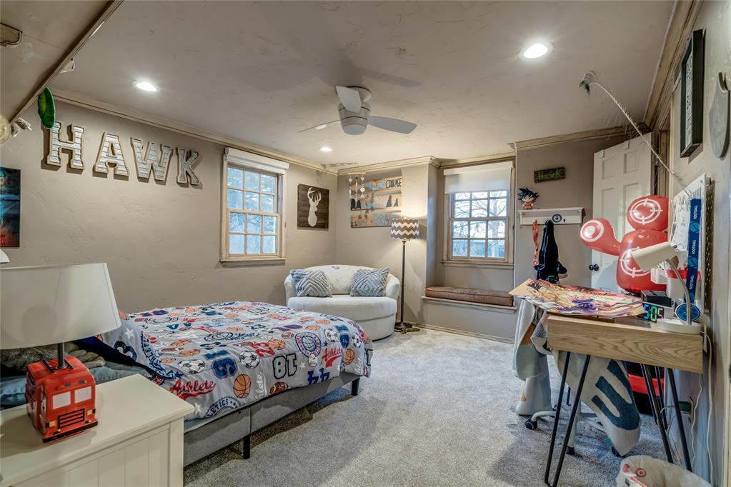 808 Rock Hollow Road
