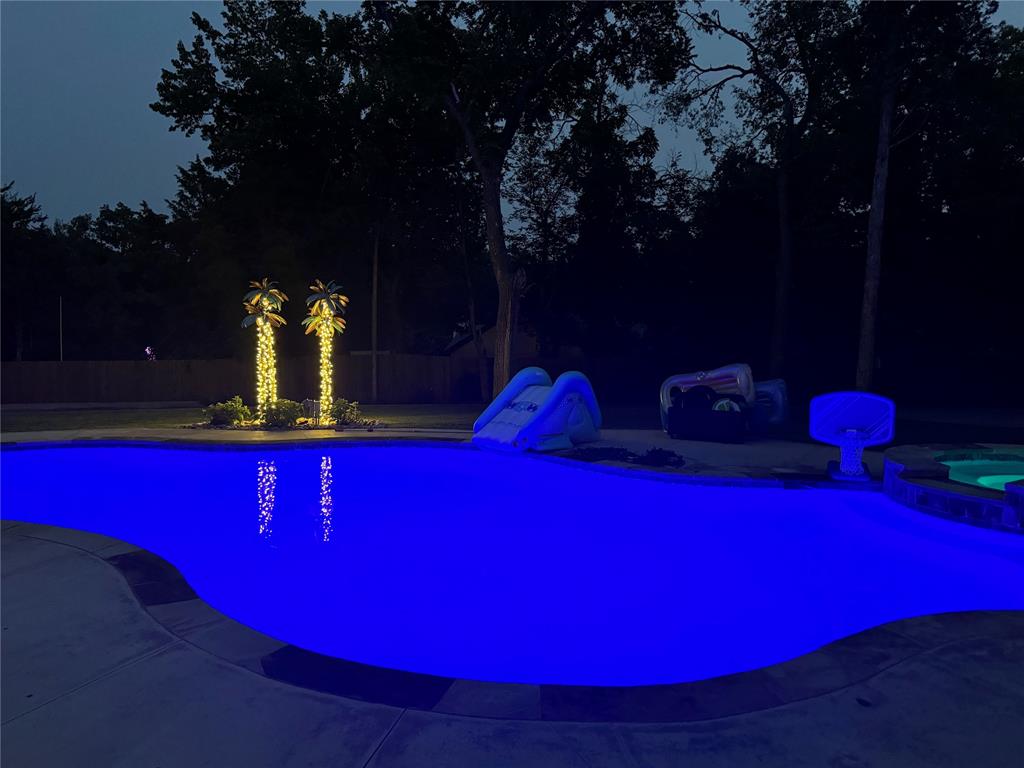 808 Rock Hollow Road