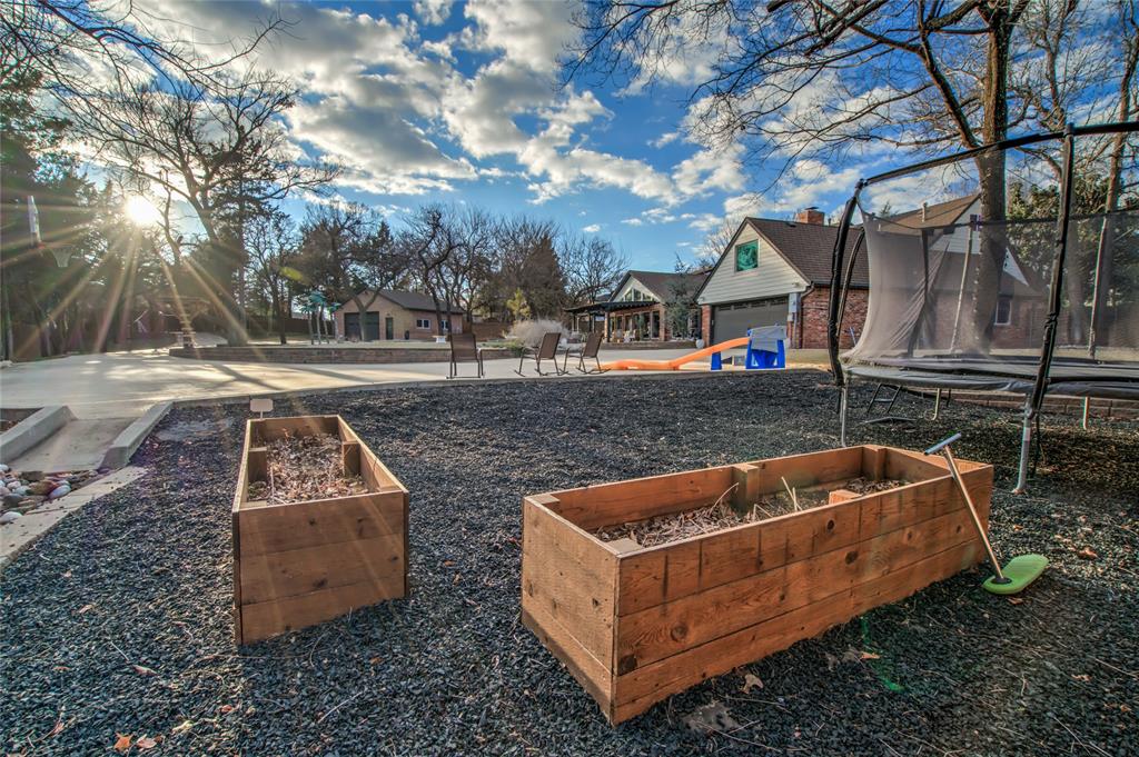 808 Rock Hollow Road