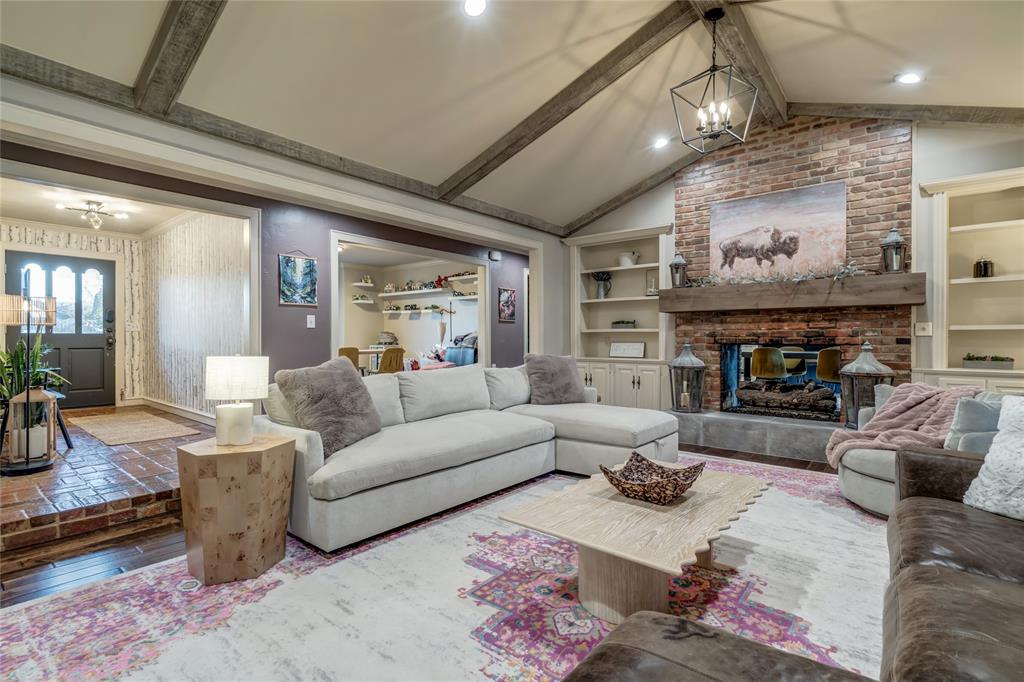 808 Rock Hollow Road