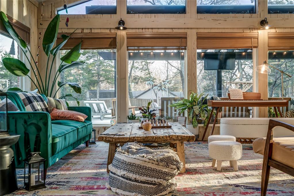 808 Rock Hollow Road