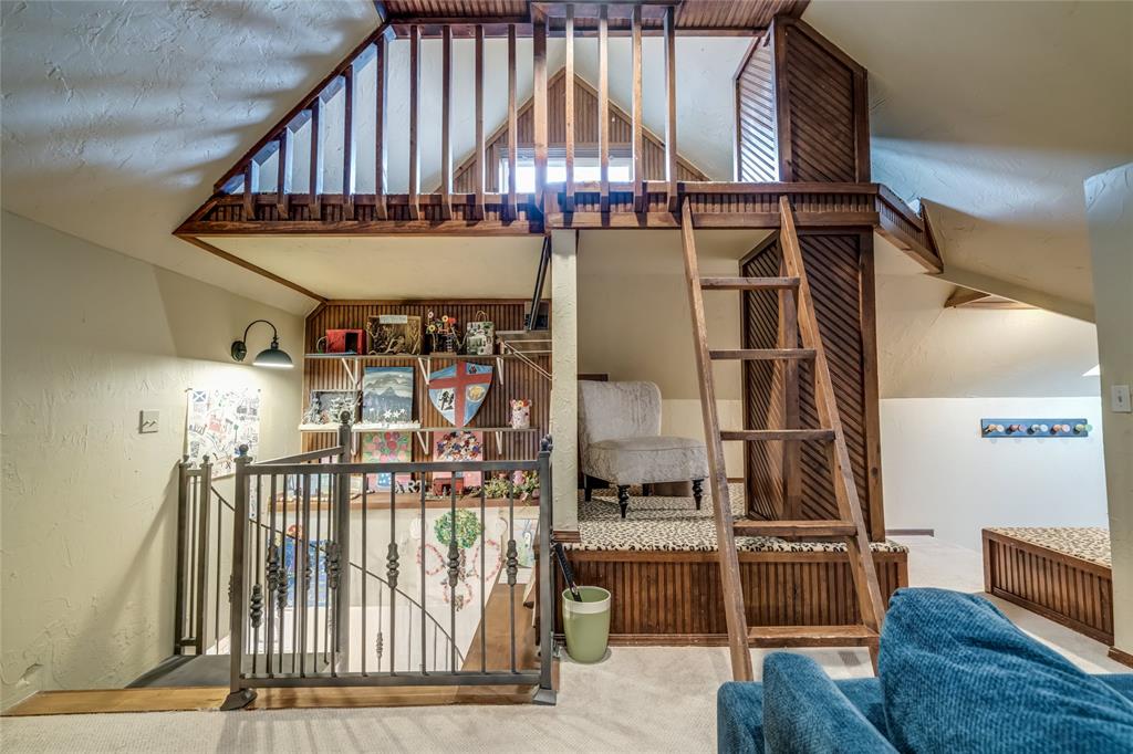 808 Rock Hollow Road