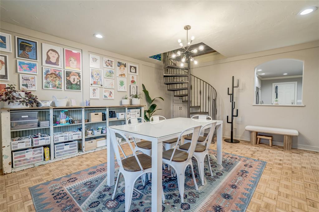 808 Rock Hollow Road