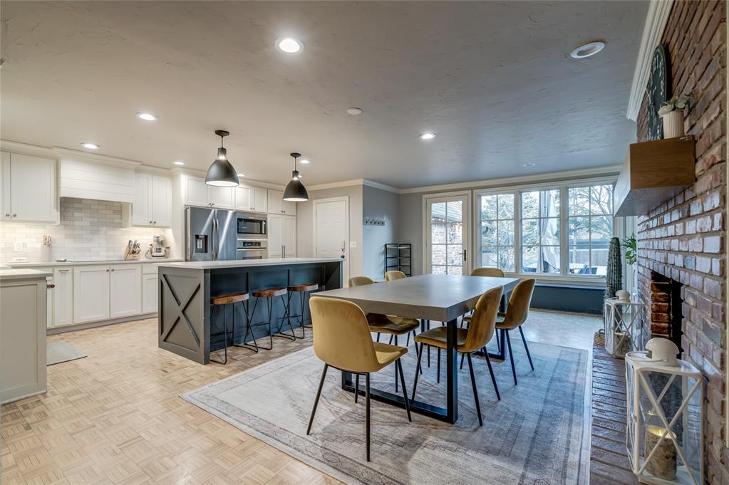 808 Rock Hollow Road