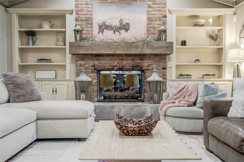 808 Rock Hollow Road