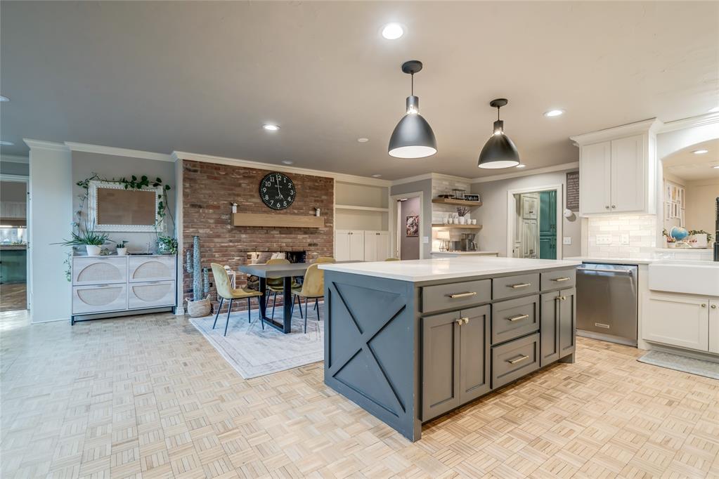 808 Rock Hollow Road