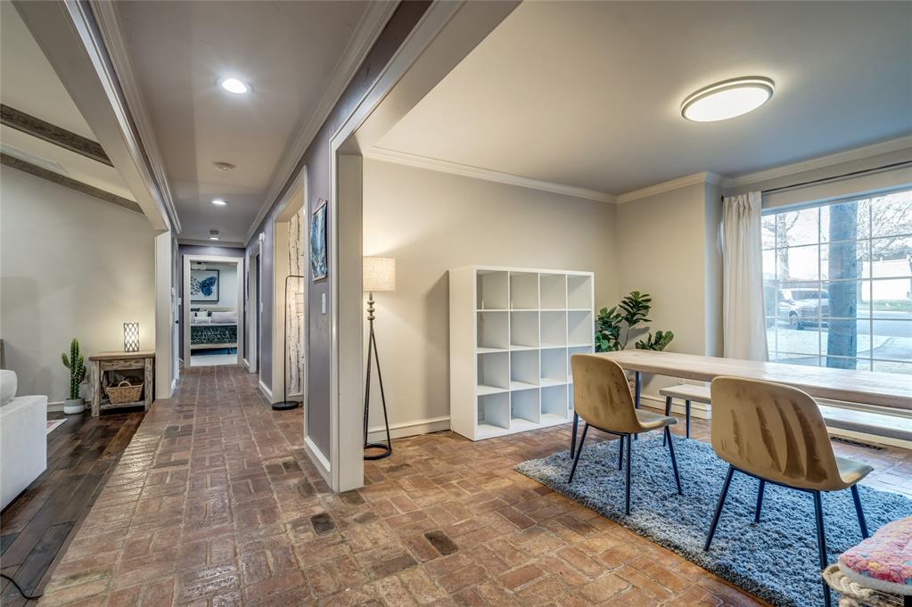 808 Rock Hollow Road