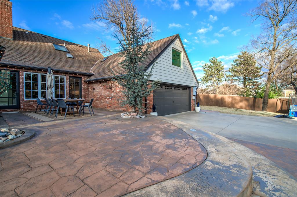 808 Rock Hollow Road