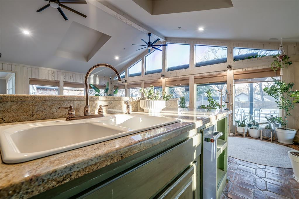 808 Rock Hollow Road