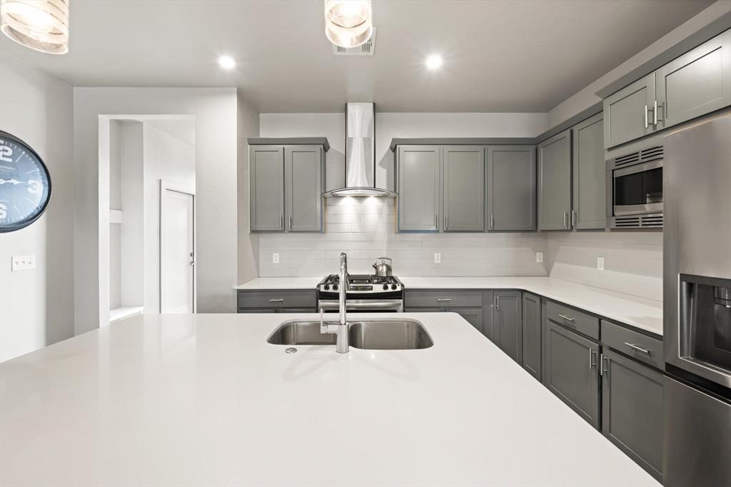 609 NW 182nd Street