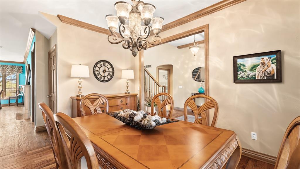 1124 Caines Hill Road
