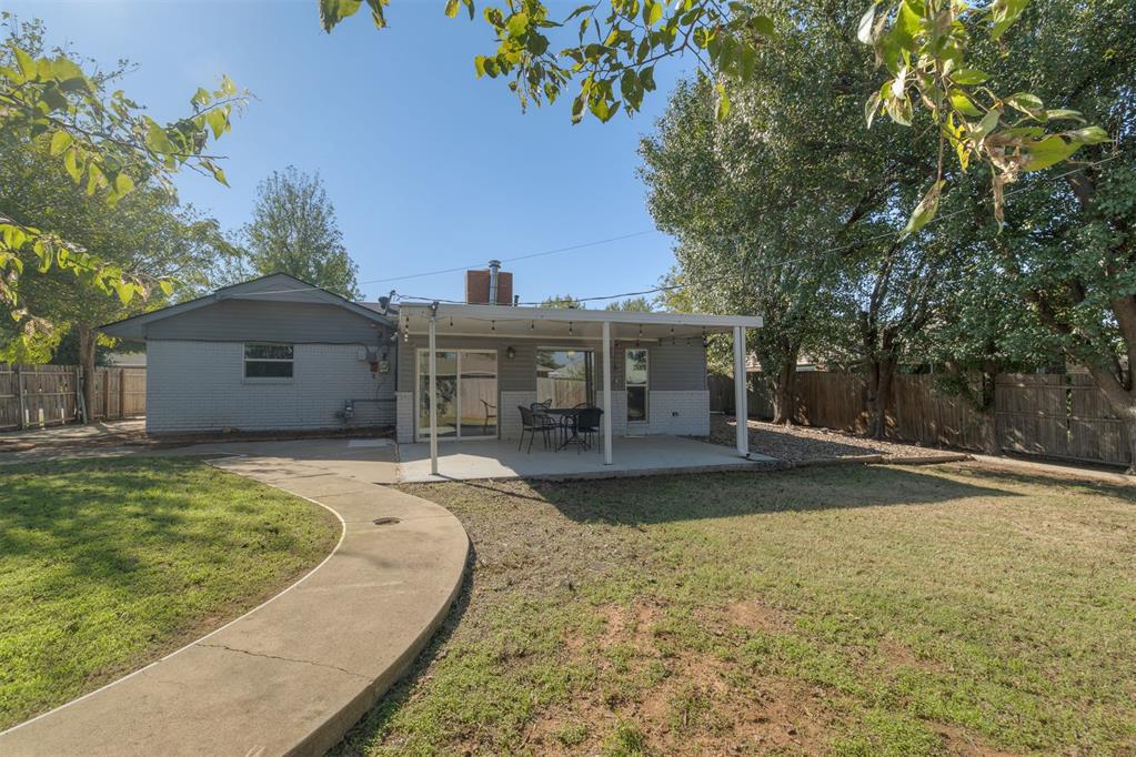 1501 Carlton Way