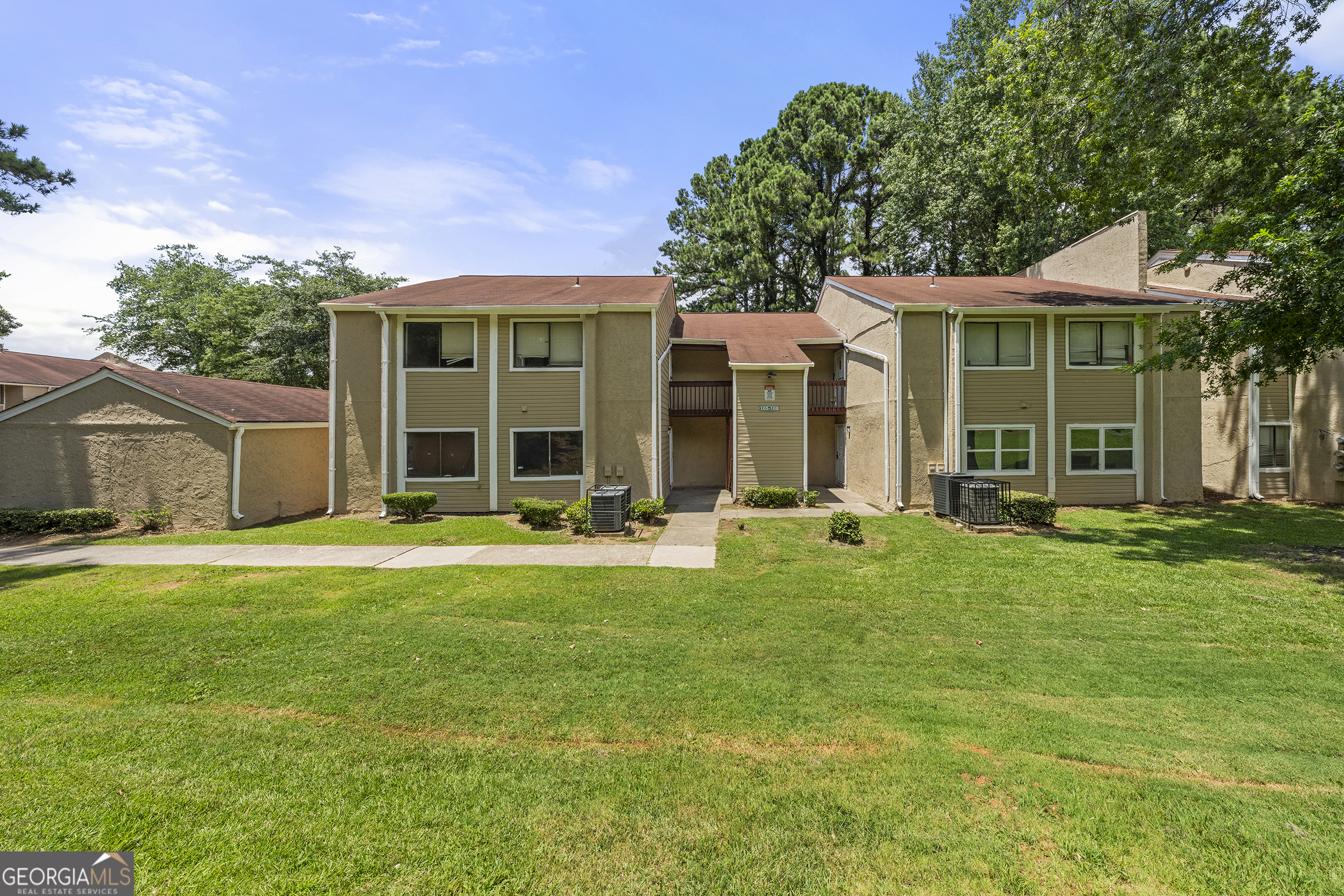 3575 Oakvale Road # 105