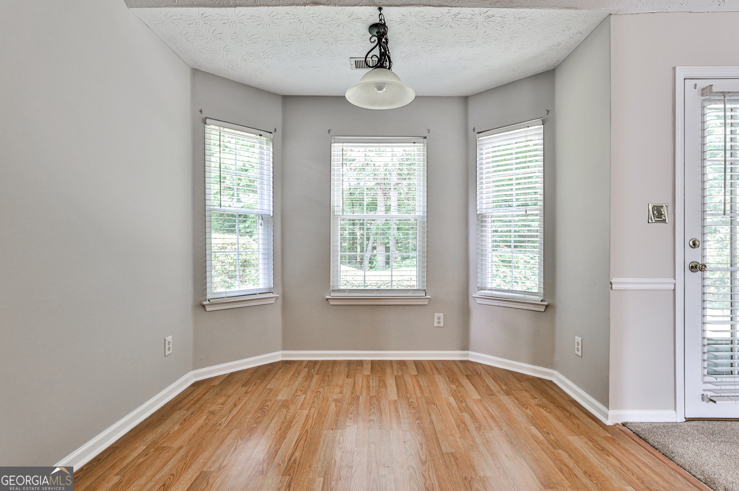 1505 Heatherton Road