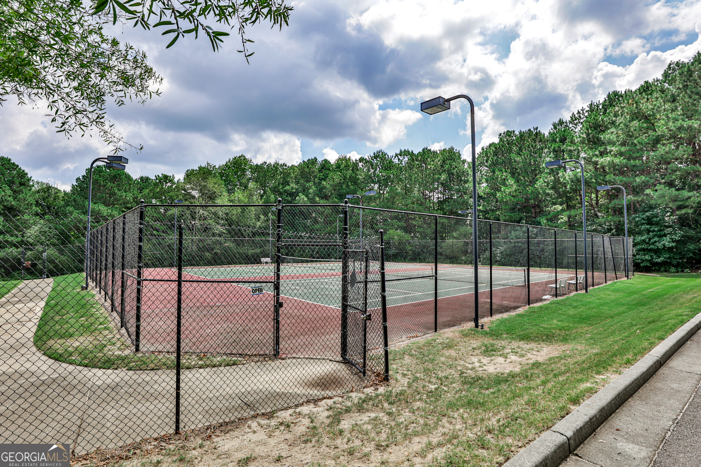 1505 Heatherton Road