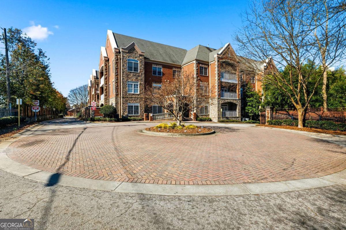 417 Clairemont Avenue # 319